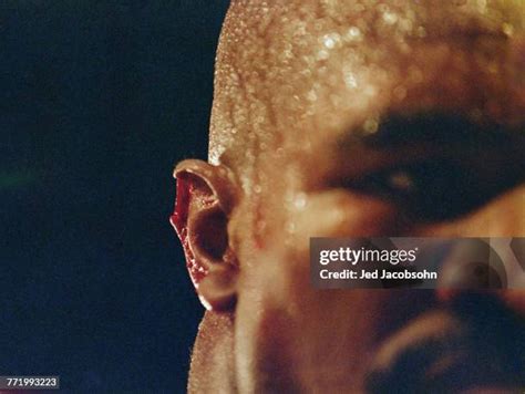 8017 Evander Holyfield Photos And High Res Pictures Getty Images