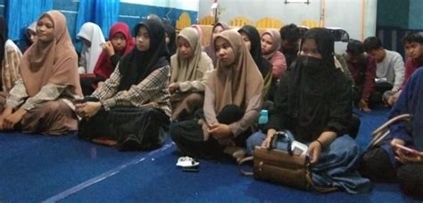 MAHASISWA DIBERIKAN PEMAHAMAN HUKUM KANTOR LBH PENGAYOM KEADILAN