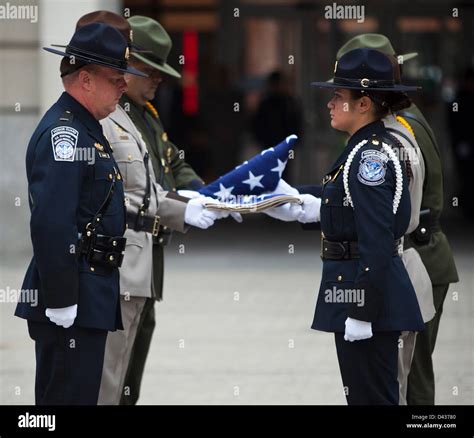 Cbp Corona Ceremonia De Colocaci N Fotograf A De Stock Alamy