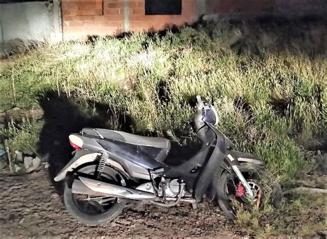 Mujer Policía Persiguió Con Su Auto A Ladrón Y Recuperó Una Moto Robada Radio 3 Cadena Patagonia