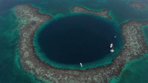 High Top Drone View Yachts Inside Great Blue Hole Giant Marine Sinkhole ...