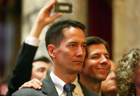 Gregoire Signs Same Sex Marriage Bill