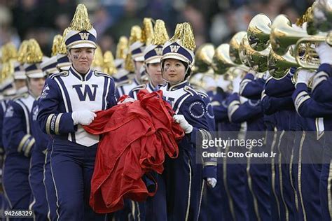 560 Washington Huskies Band Stock Photos High Res Pictures And Images