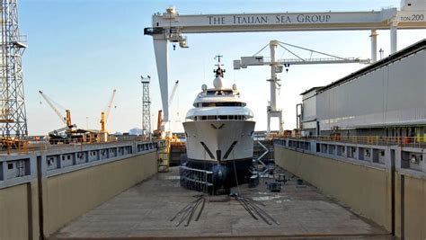 200m Drydock Admiral Yacht Luxury Super Yacht