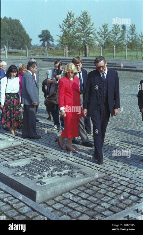 Miedzynarodowy Pomnik Ofiar Faszyzmu Fotos Und Bildmaterial In Hoher