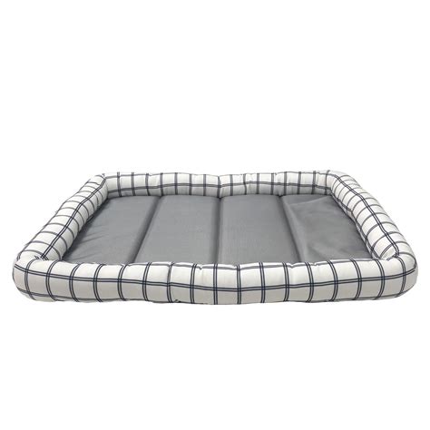 Durable Crate Dog Mat Plaid – Show & Tail