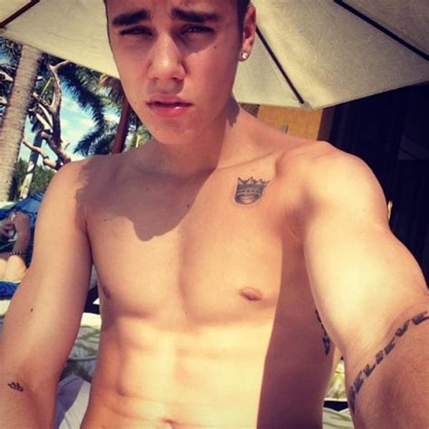 Mis Idolos Stars Justin Bieber Sin Camisa En Puerto Vallarta