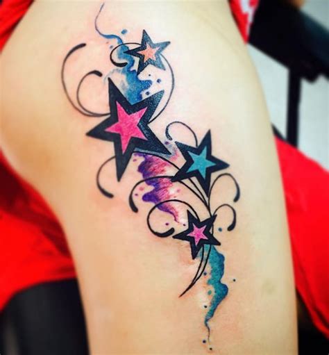 25 Stern Tattoo Ideen Bilder Und Bedeutungen Star Tattoo Designs