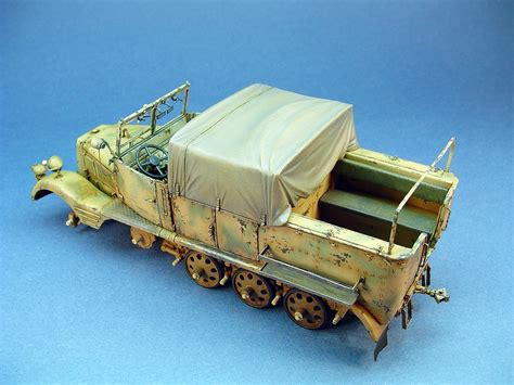 Armor Border Line Sd Kfz 11 LeFh 18M AFV Club