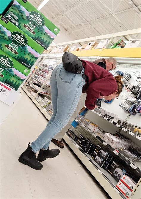 College Girl With A Nice Ass Bending Over In Jeans Oc Tight Jeans