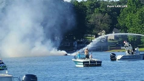 Boat Explosion On Lake Norman Wccb Charlottes Cw