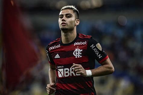 futuro indefinido Andreas Pereira pode jogar o último clássico