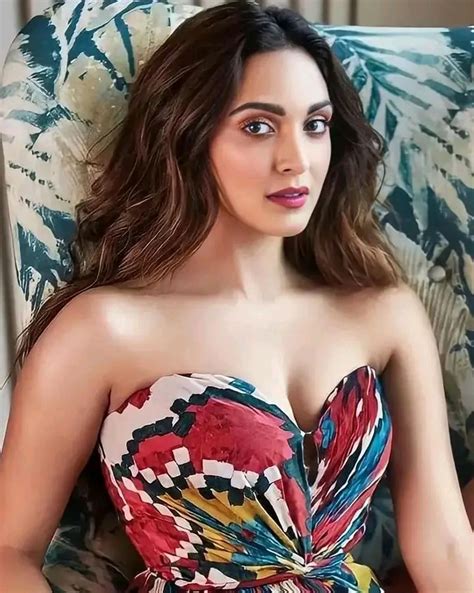 Kiara Advani Hot Photos Beautiful Wallpaper Hd Pics New Images The