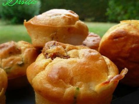 Muffins aux Tomates Confites Féta et Basilic Recette par Les