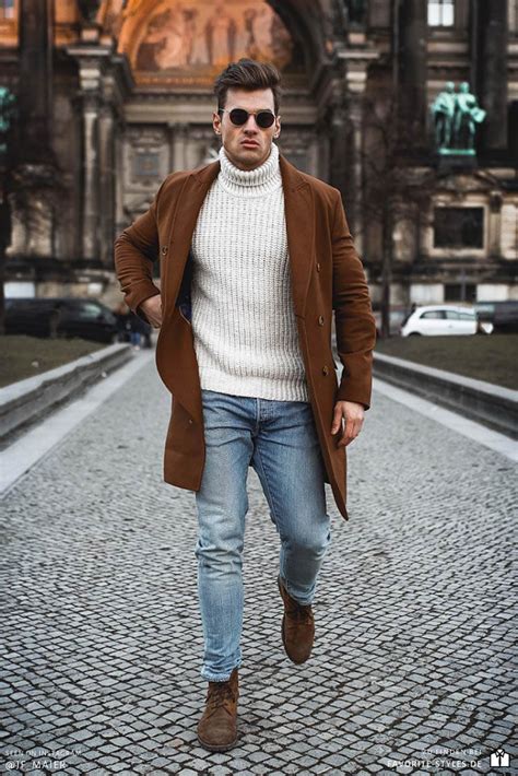 Casual Männer Outfit für Freizeit mit Rollkragen und Wollmantel