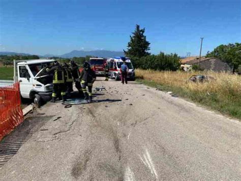 Tragico Incidente Stradale Morti Marito E Moglie Sul Colpo Il