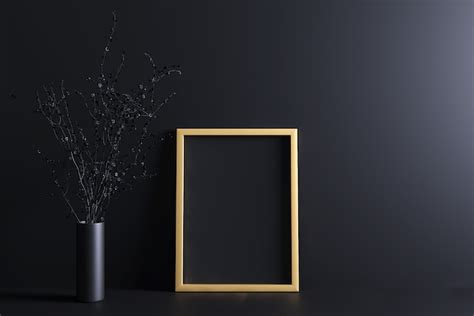 Premium Photo | Gold frame mockup