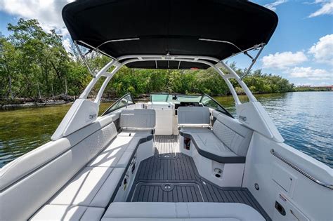 26 Sea Ray SDX - Vista Yachts - Boat and Yacht Rentals in Miami