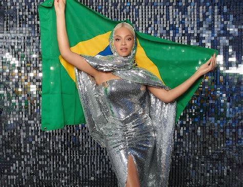 Beyoncé aparece de surpresa em festa de lançamento de filme em Salvador