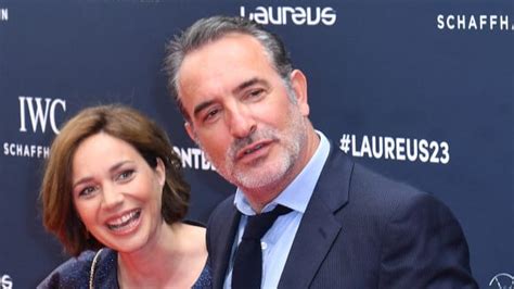 C est compliqué Jean Dujardin le père de quatre enfants protégé