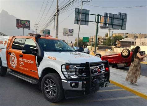 Conductora Resulta Lesionada Al Volcarse Al Sur De Monterrey