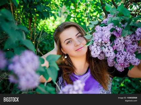 Imagen Y Foto Portrait Beautiful Prueba Gratis Bigstock