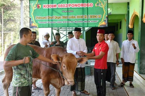 Hari Raya Idul Adha H Dandim Ponorogo Dan Ketua Persit Kck