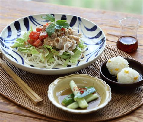 野菜たっぷりサラダうどん～ピリ辛甘酒ごまだれ｜美味しい食べ方｜五島うどん【公式】｜九州・長崎の特産。五島手延うどん協同組合