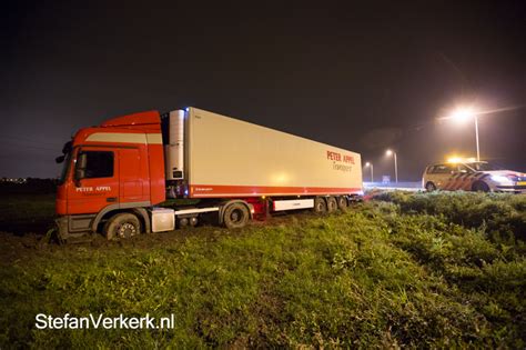 Ongeval Vrachtwagen N R Hattem Foto S Stefan Verkerk