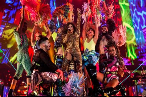 GLORIA TREVI Enloquece A Mexico Con Su Concierto Diosa De La Noche