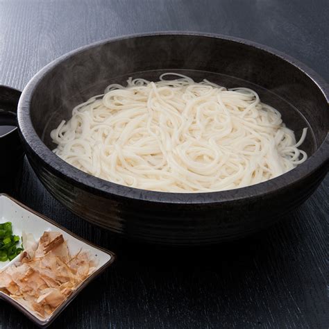 【送料無料】五島手延うどん（国産）と飛魚だしつゆ詰合せ 株式会社長崎五島うどん 長崎県 地域食品ブランド認定制度「本場の本物」に選定産直お