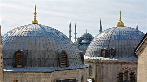 Sultan Ahmet Camii Between The Tombs Of The Sultans Flickr