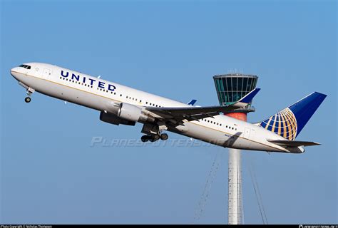 N Ua United Airlines Boeing Er Wl Photo By Nicholas Thompson