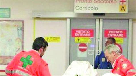 Dodici Ore Al Pronto Soccorso Di Reggio Emilia Gazzetta Di Reggio