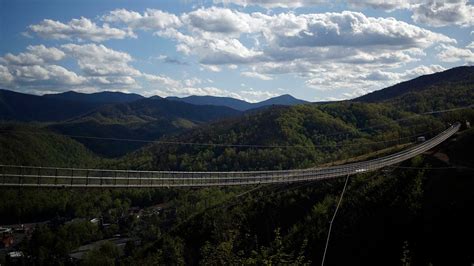 Glass Cracks On Gatlinburg Skybridge In Tennessee After Guest Attempts Baseball Style Slide