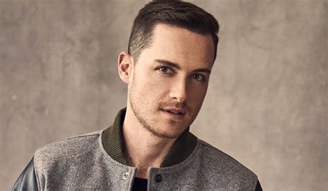 Chicago Pd Jesse Lee Soffer Returning As Halstead