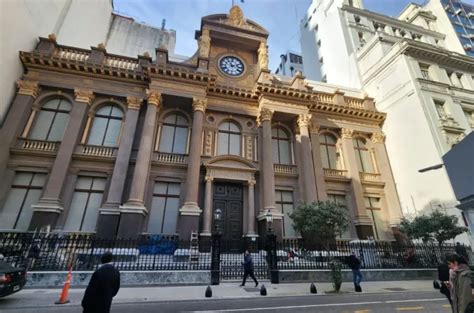 El Banco Central Baj La Tasa De Inter S Y Liber La De Los Plazos