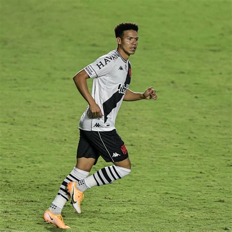 Confira Escalação Oficial Do Vasco Para Enfrentar O Csa Papo Na