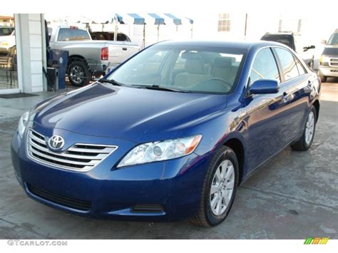 TOYOTA CAMRY - Review and photos