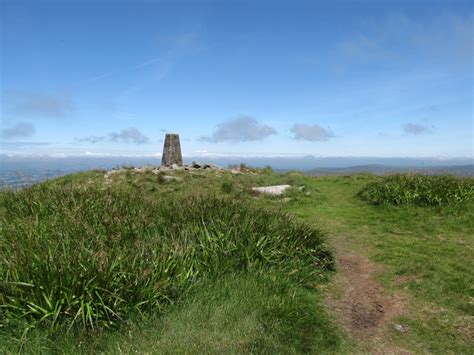 Approaching The Summit Of Slieve Martin © Eric Jones Geograph