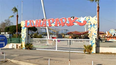 Luna Park De Fr Jus Accident Sur Le Man Ge De La Catapulte Une Jeune