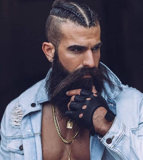 Bearded Man 𝗕𝗮𝗿𝗕𝗲𝗮𝗿𝗱𝘀 𝗕𝗮𝗿𝗯𝗲𝗿 And 𝗕𝗲𝗮𝗿𝗱 Badass Beard Beard Styles For