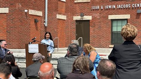 Glcps Celebrates The Official Opening Of The Joan And Irwin Jacobs