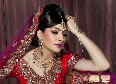 Pakistani Bridal Makeup Photo Sharing Wavy Haircut