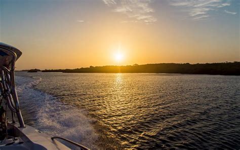 Navegación En Bote Exclusivo Por La Bahía De Cartagena 20 Personas