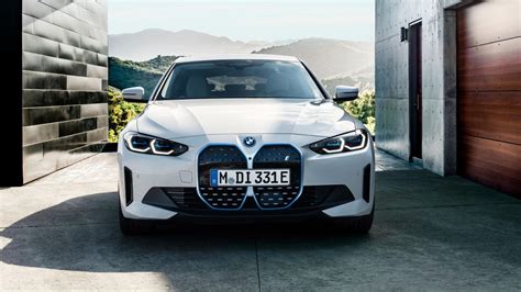 La BMW i4 M50 est la première sportive électrique badgée M TopGear