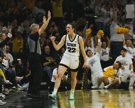 Caitlin Clark Named To Dawn Staley Award Late Season Watch List Hawk Fanatic