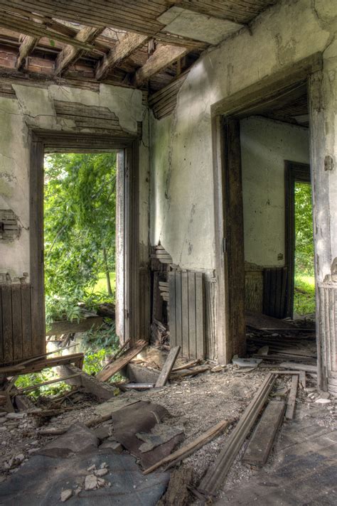 Eerie Photos Show Abandoned Buildings Reclaimed By Nature Artofit