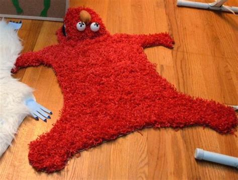 Elmo Floor Rug - Neatorama