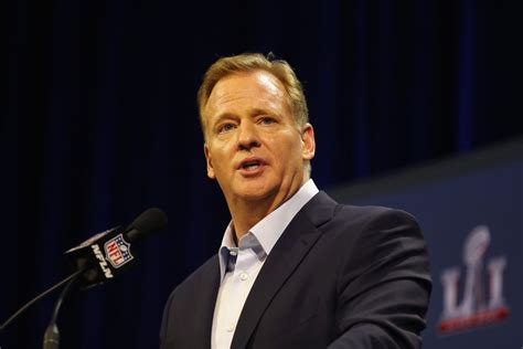 Roger Goodell Reacts To Tom Brady Retirement News The Spun